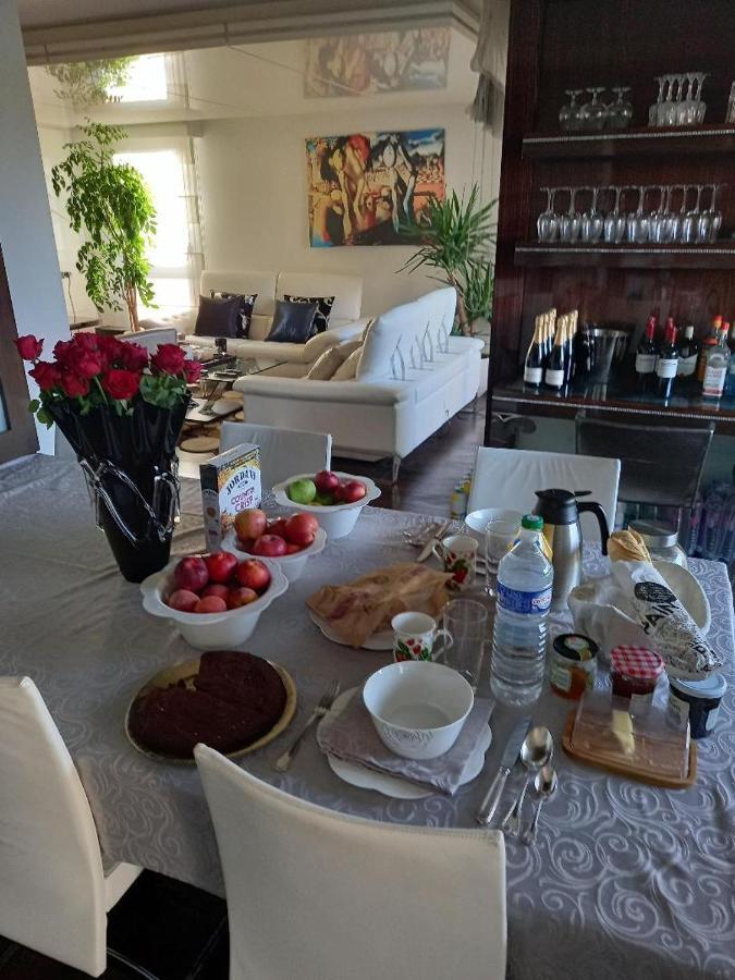 Homestay Parisian Sparkle Retreat *